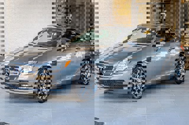 Used 2013 Mercedes-Benz SLK 250 image 7