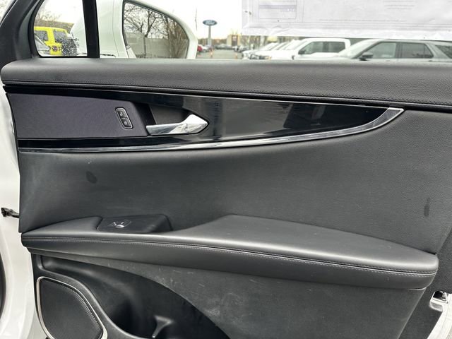 Certified 2022 Lincoln Nautilus Reserve image 35