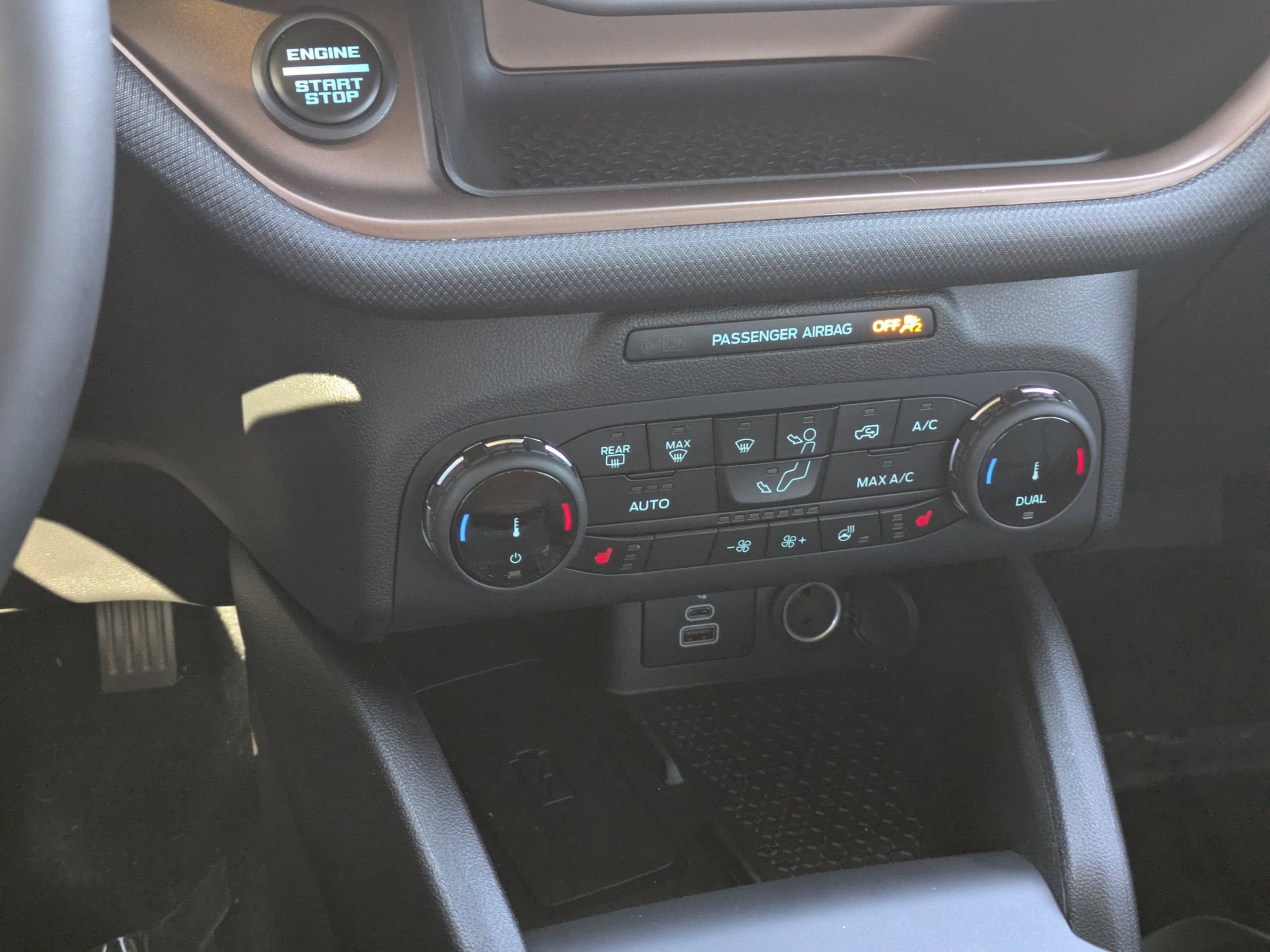 Certified 2024 Ford Bronco Sport Outer Banks w/ Tech Package image 24