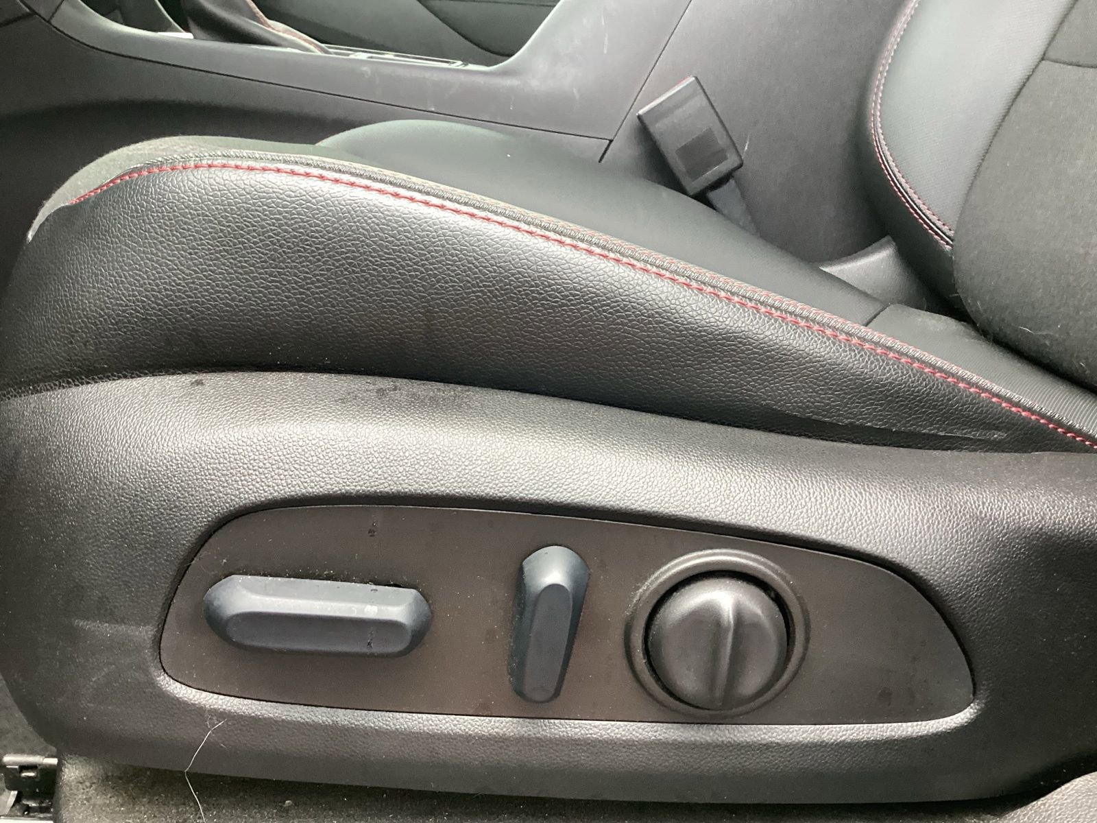 Used 2022 Chevrolet Equinox RS image 12