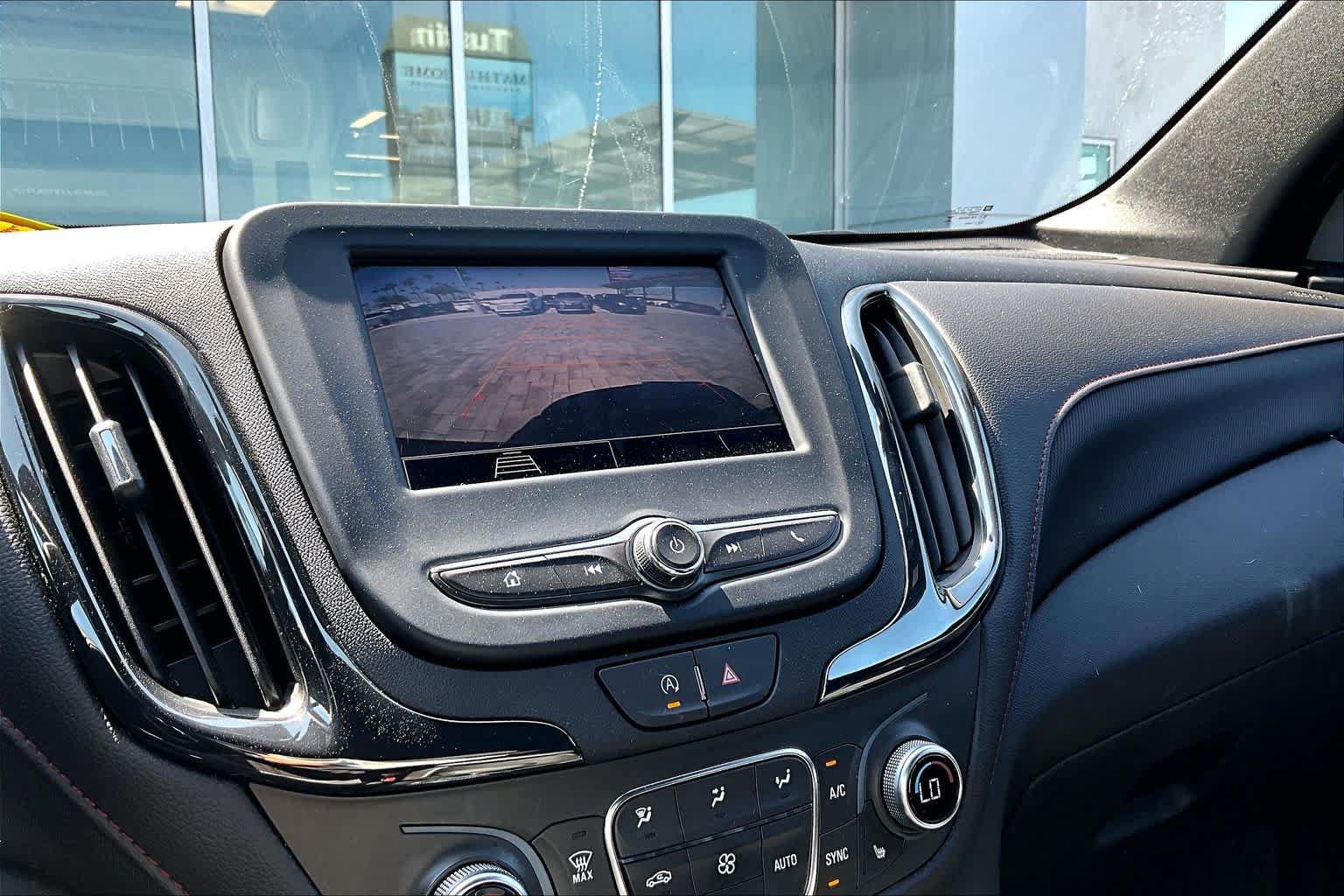 Used 2023 Chevrolet Equinox RS FWD image 34