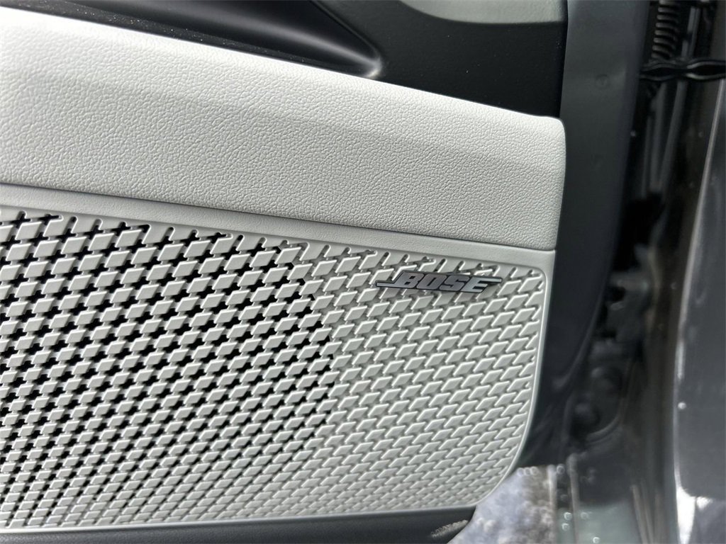 New 2025 Hyundai Elantra Limited image 21