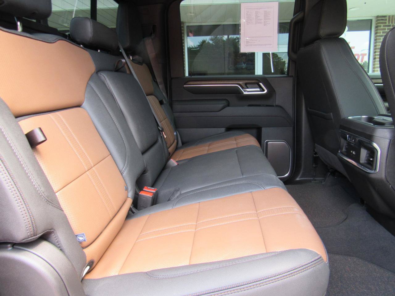 Used 2026 Chevrolet Silverado 3500 High Country w/ Technology Package AWD/4WD image 46