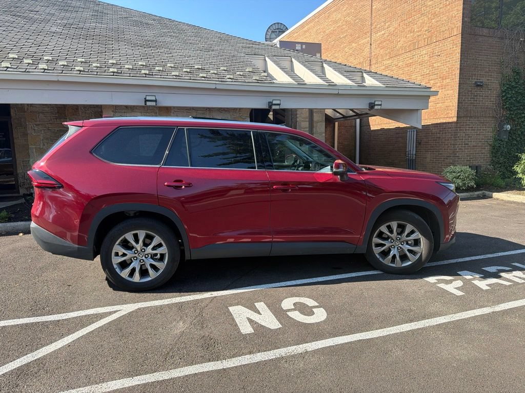 Used 2026 Toyota Grand Highlander AWD image 11