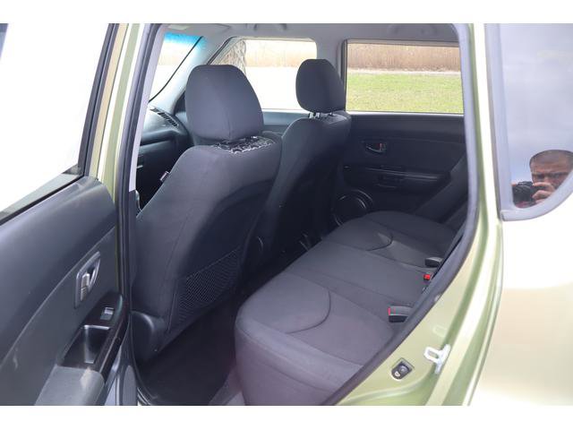 Used 2011 Kia Soul + image 8