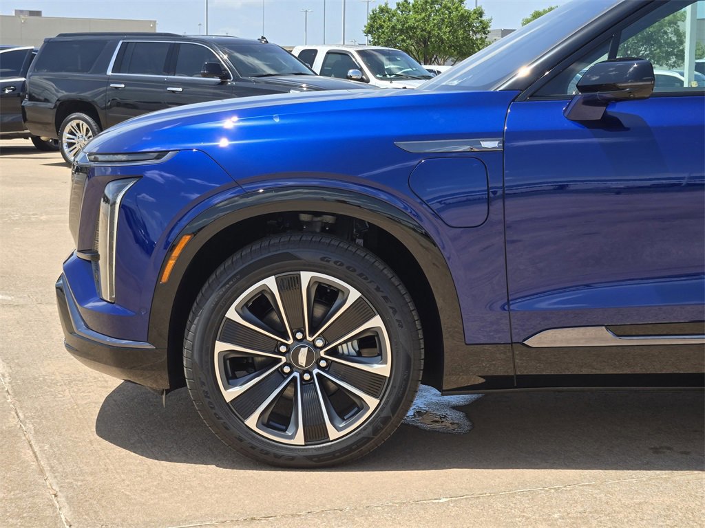 New 2026 Cadillac Vistiq Sport w/ LPO, Floor Liner Package image 8