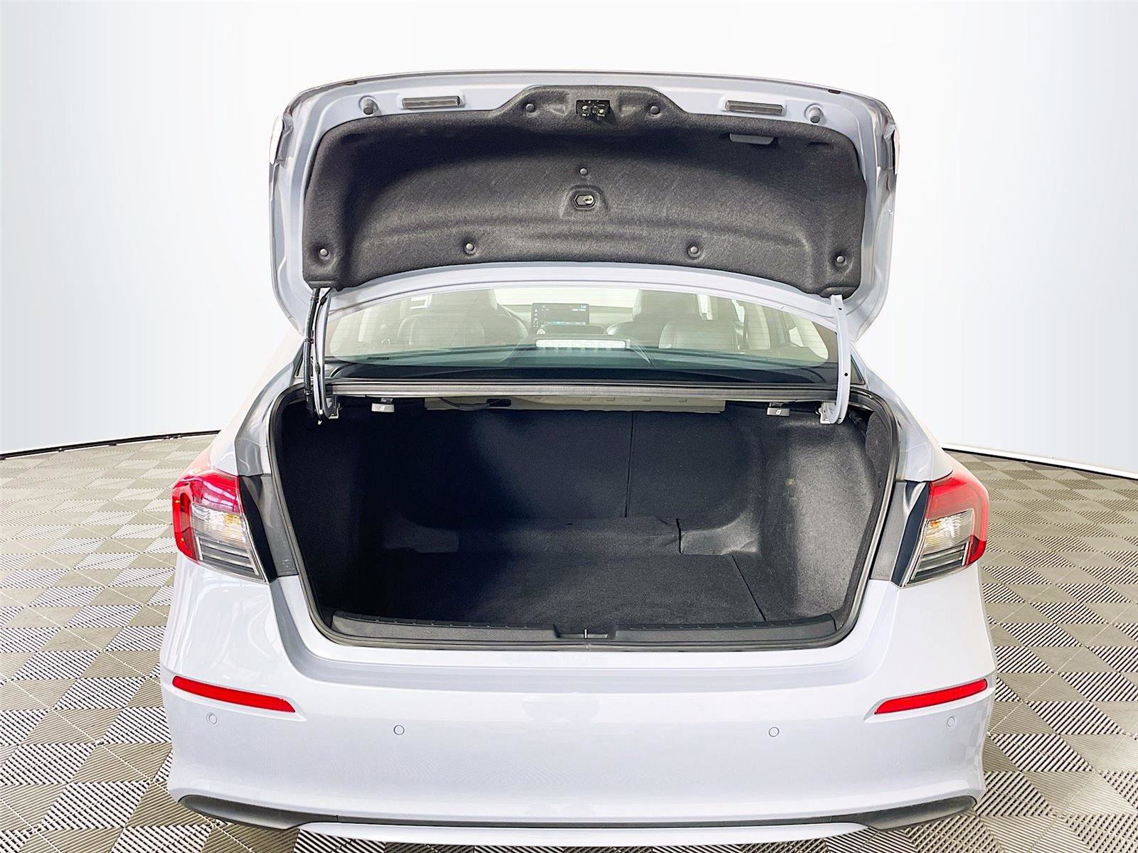 Used 2024 Honda Civic Touring image 32