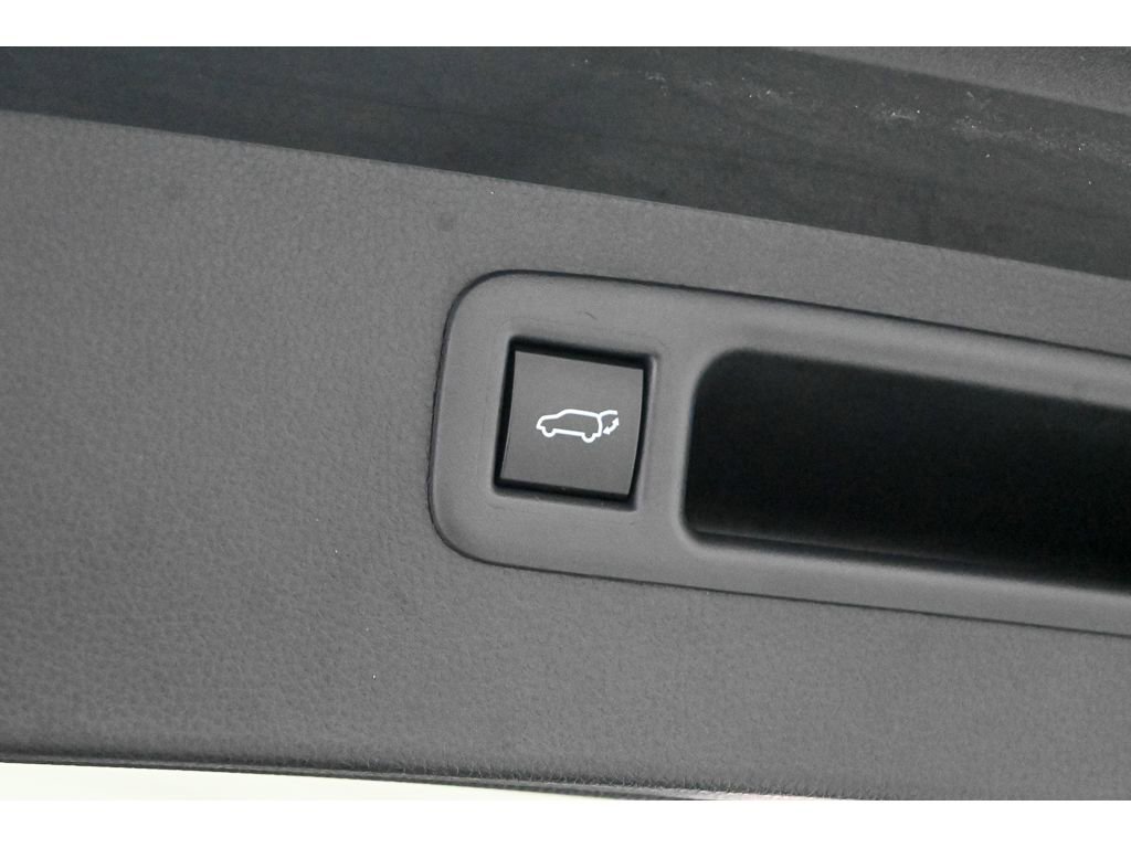 Used 2023 Toyota Highlander XLE image 56