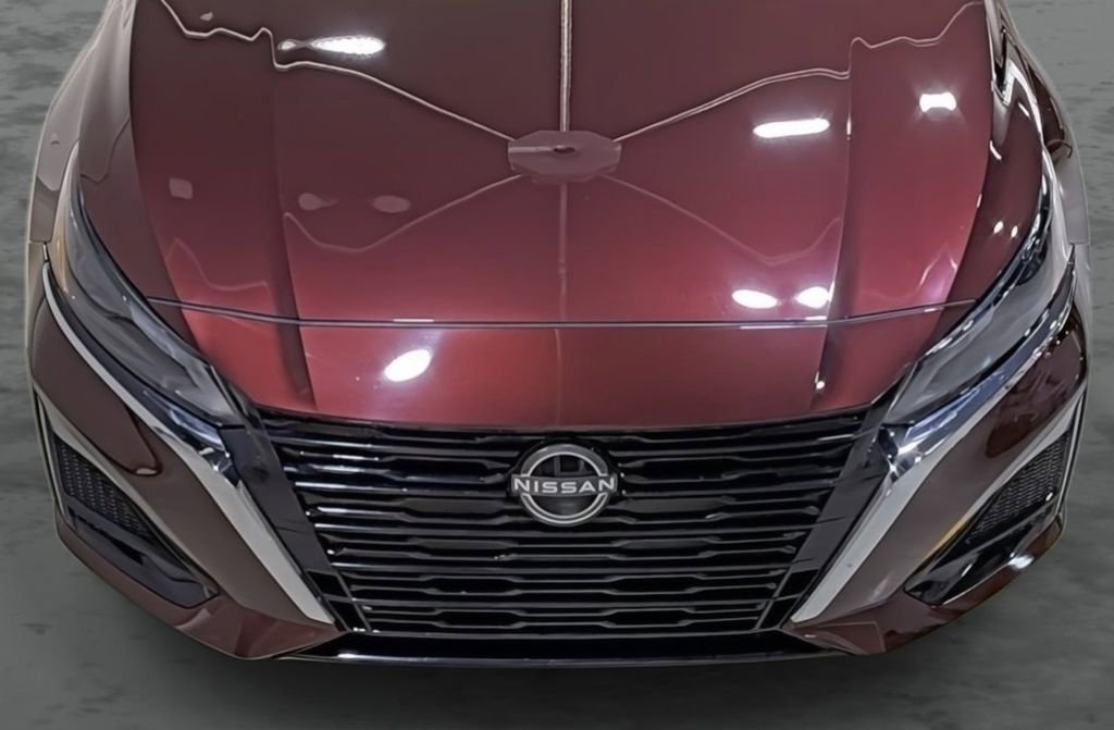 Used 2024 Nissan Altima 2.5 SV image 16