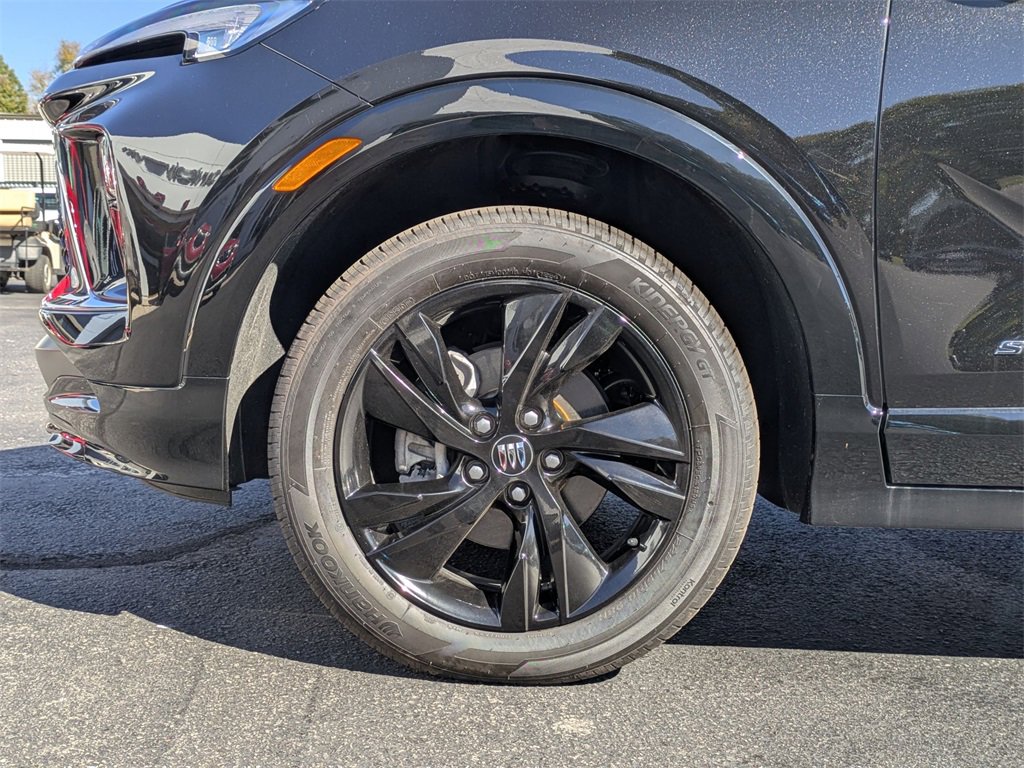 New 2025 Buick Encore GX Sport Touring image 8