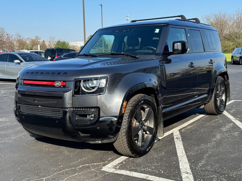 Used 2023 Land Rover Defender 110 X-Dynamic SE image 8