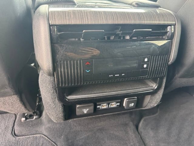 Certified 2022 Jeep Wagoneer Series II AWD/4WD image 20
