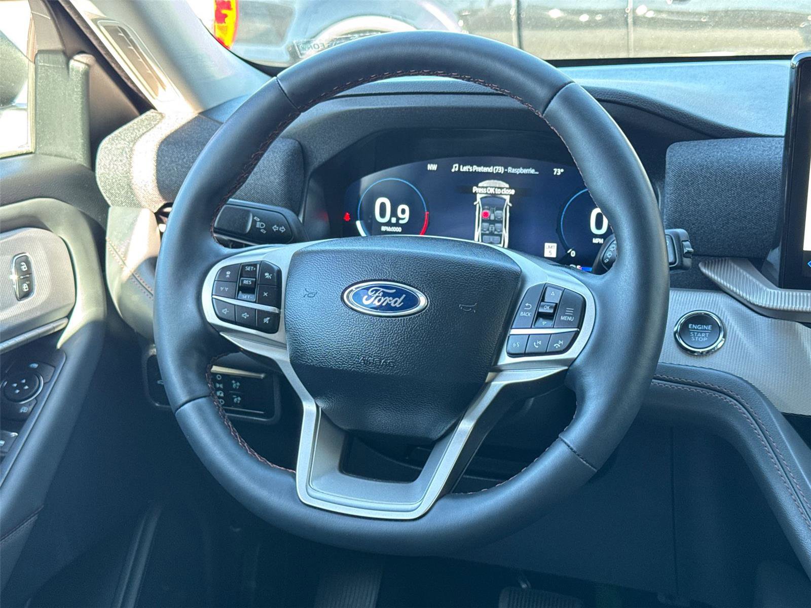 Used 2025 Ford Explorer Active w/ Active Comfort Package image 23