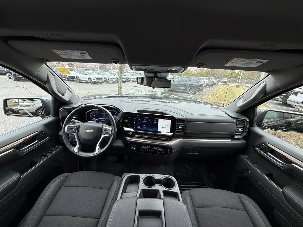 Used 2024 Chevrolet Silverado 1500 LT image 30