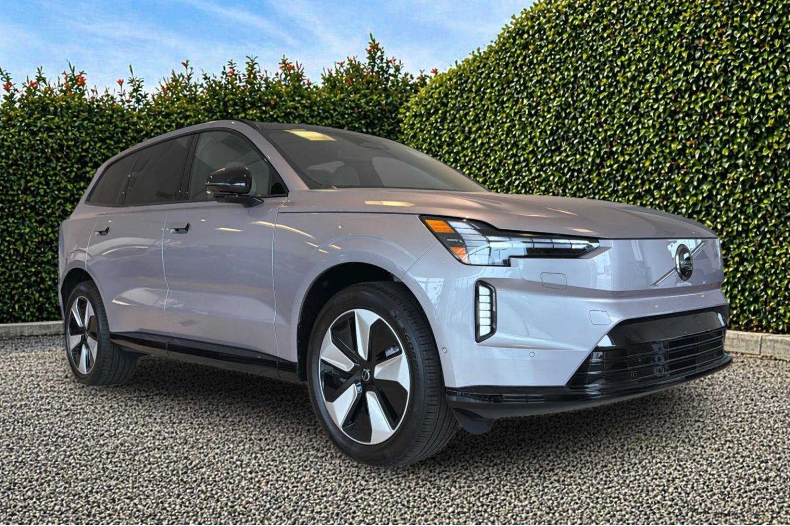 New 2026 Volvo EX90 Plus RWD image 8