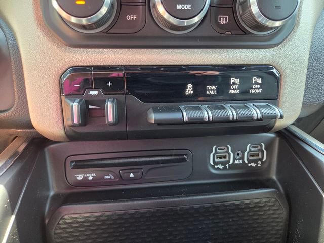 Used 2019 RAM 1500 Laramie w/ Sport Appearance Package AWD/4WD image 31