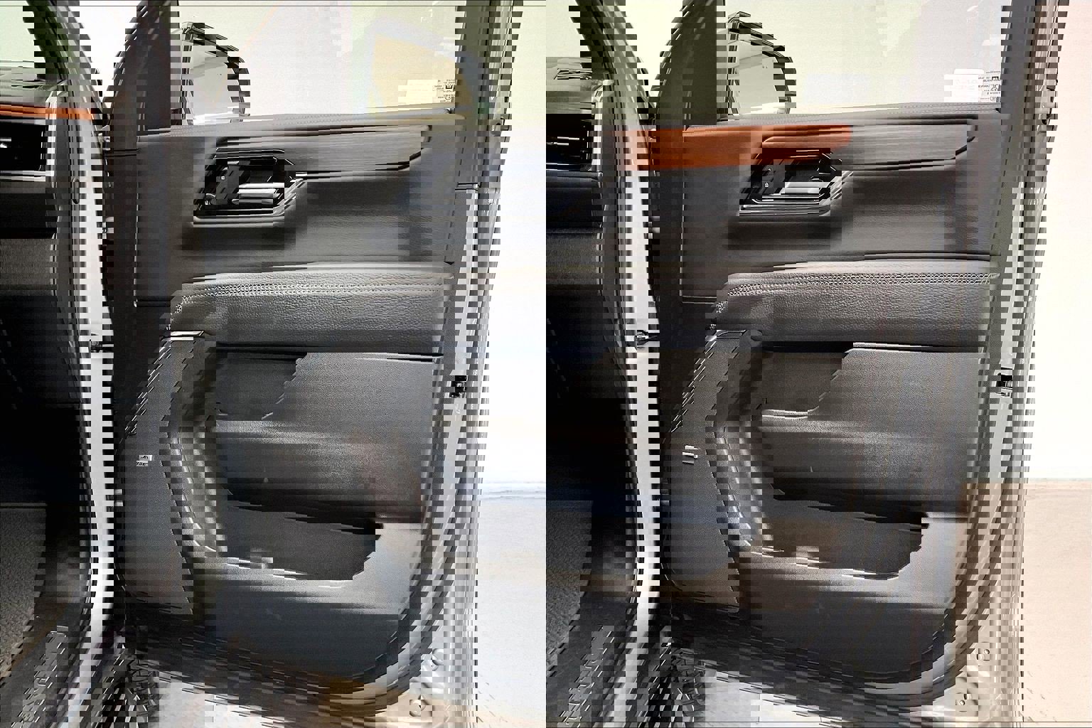 Used 2025 GMC Yukon Denali image 26