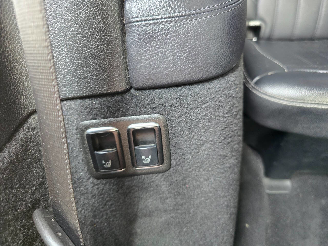 Used 2016 Mercedes-Benz GL 450 4MATIC w/ Premium I Package image 30