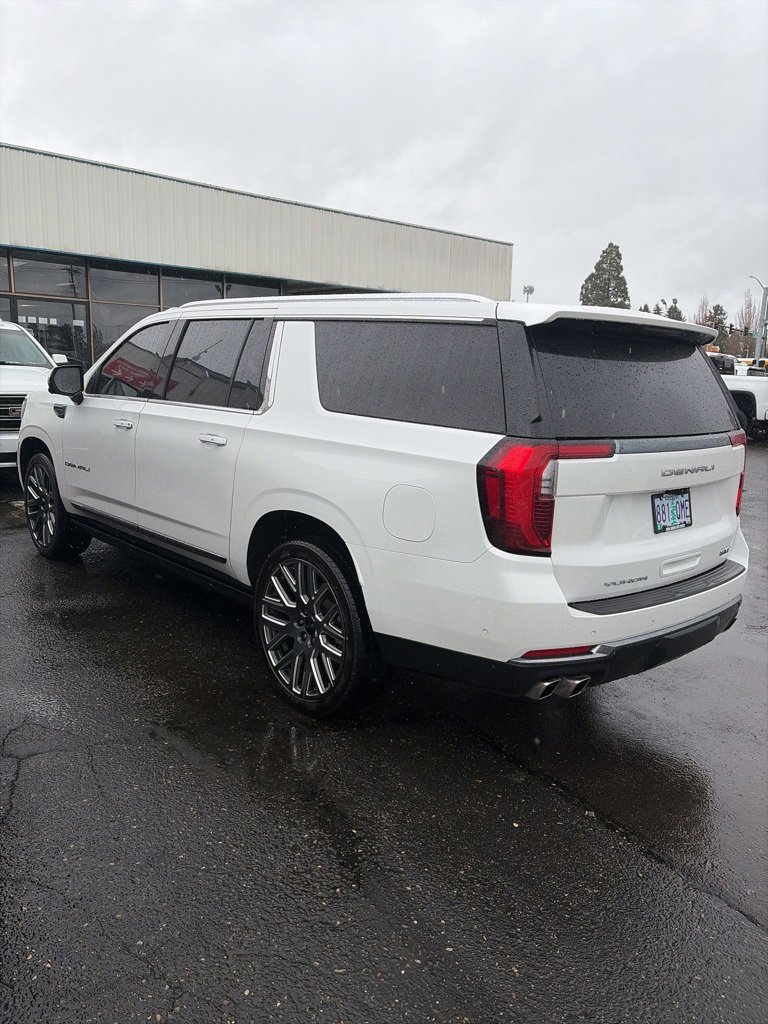 Used 2025 GMC Yukon XL Denali Ultimate image 4
