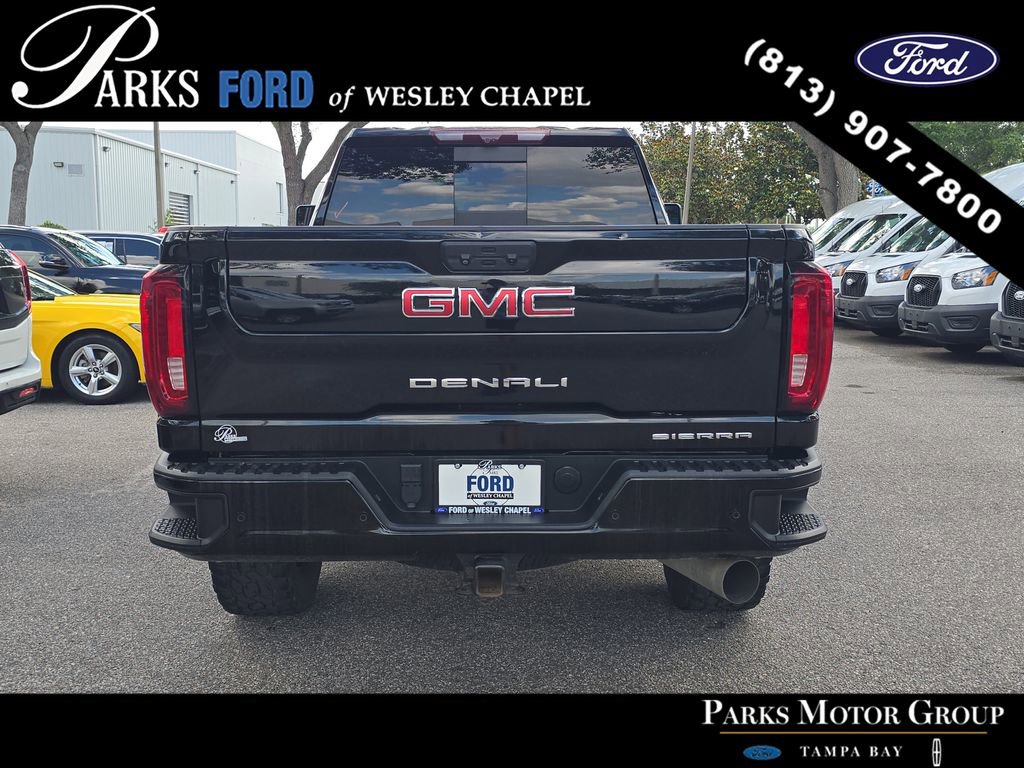 Used 2023 GMC Sierra 2500 Denali w/ Denali Black Diamond Edition AWD/4WD image 5