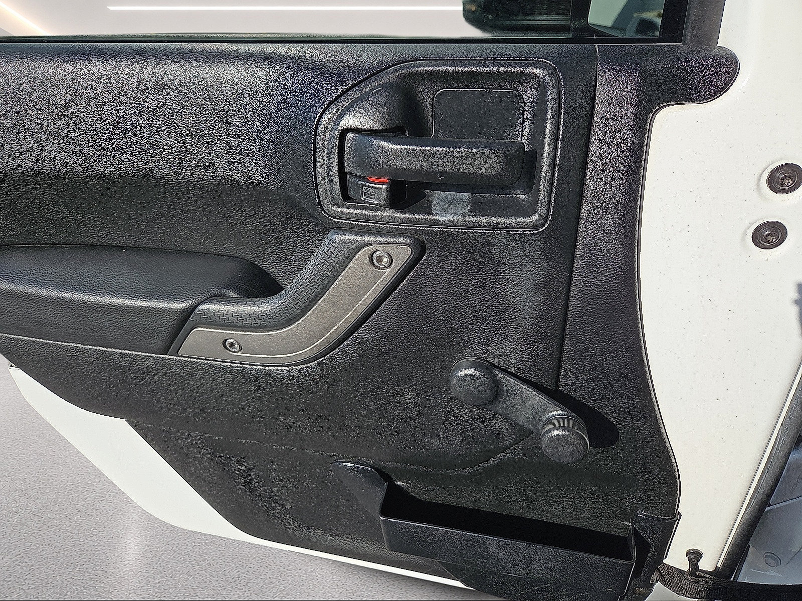 Used 2017 Jeep Wrangler Sport AWD/4WD image 25