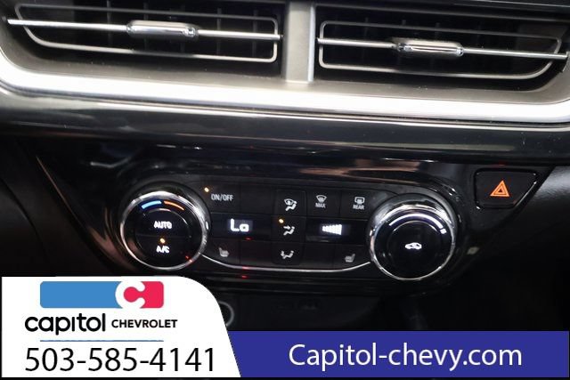 Used 2024 Chevrolet Trax RS w/ Sunroof Package FWD image 21