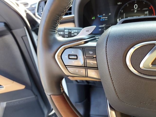 Used 2025 Lexus LX 600 4WD w/ Luxury Package image 27