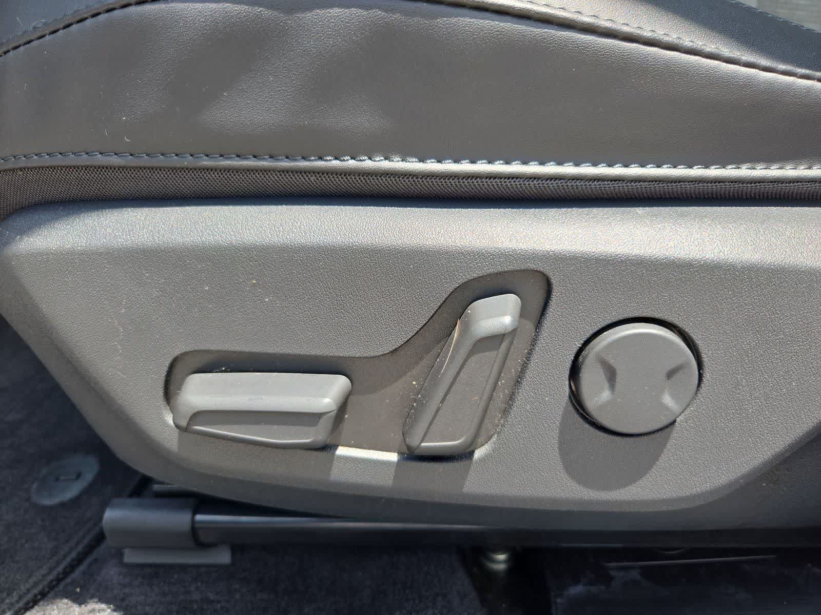 Certified 2023 Kia Niro Wave w/ Wave Preserve Package FWD image 14