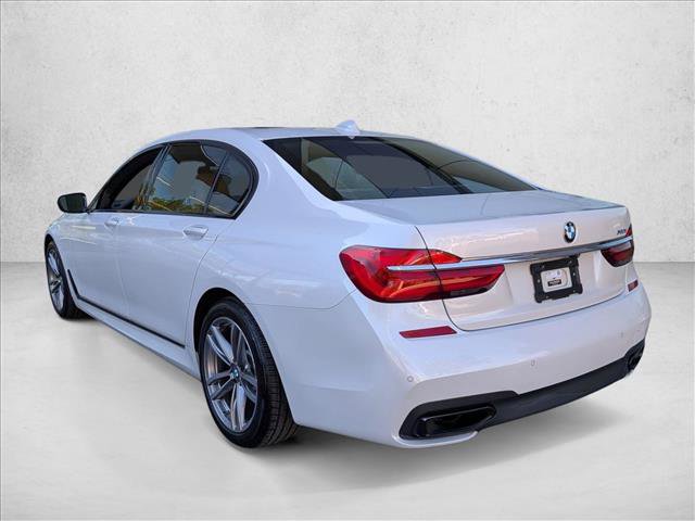 Used 2019 BMW 740i image 8