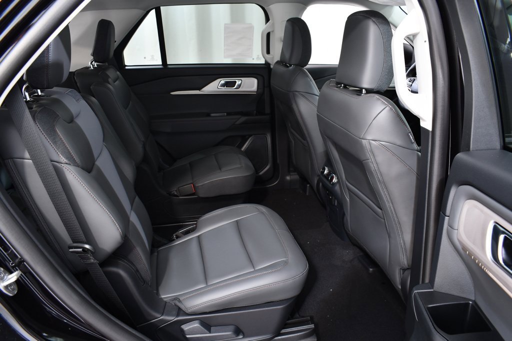 New 2025 Ford Explorer Active w/ Active Comfort Package image 19