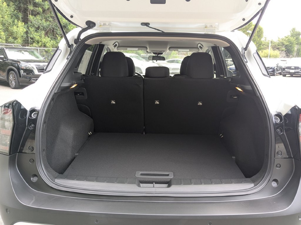 New 2026 Nissan Kicks SV w/ Cold Weather Package FWD image 25