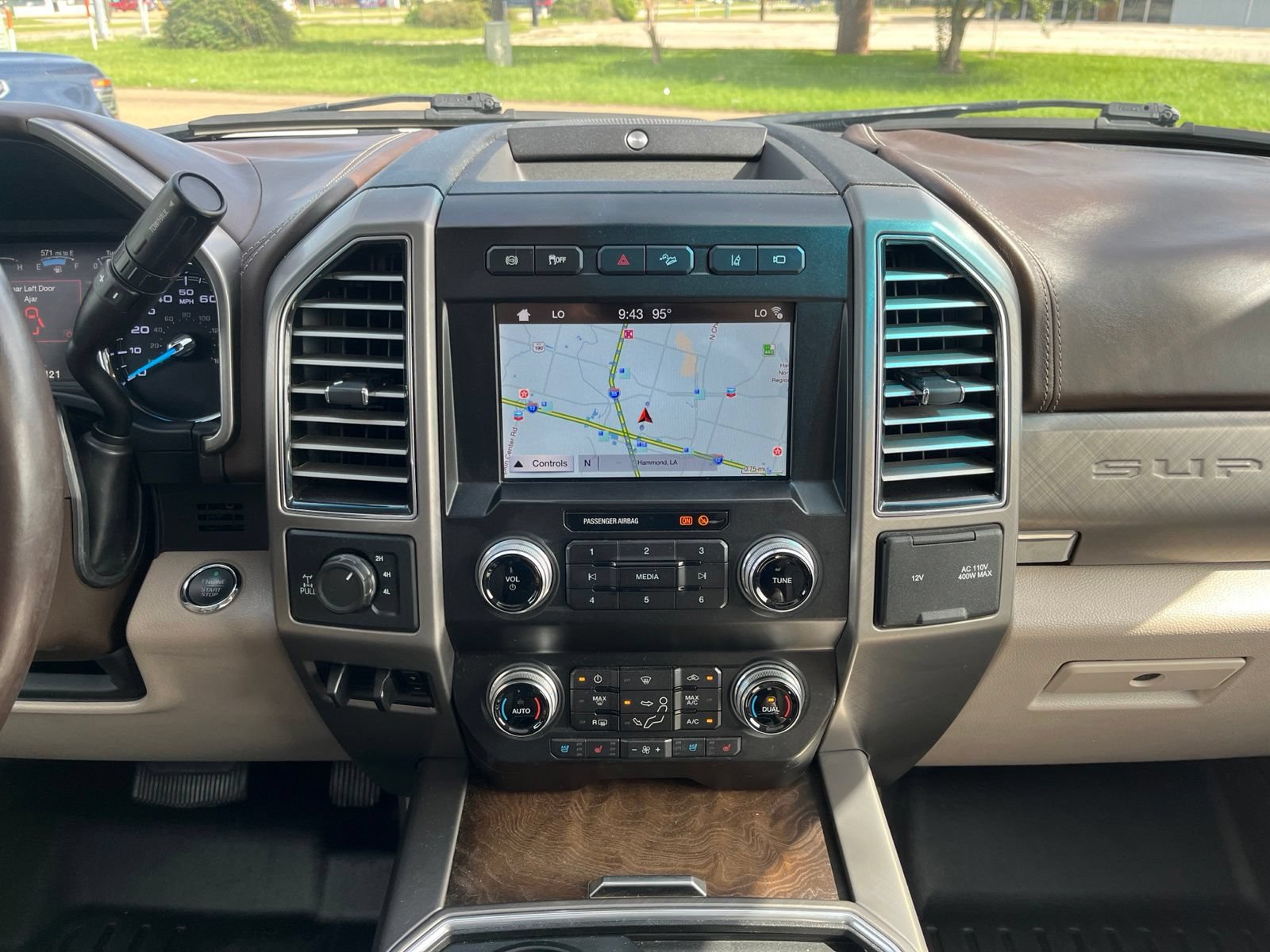 Used 2019 Ford F350 Limited AWD/4WD image 10