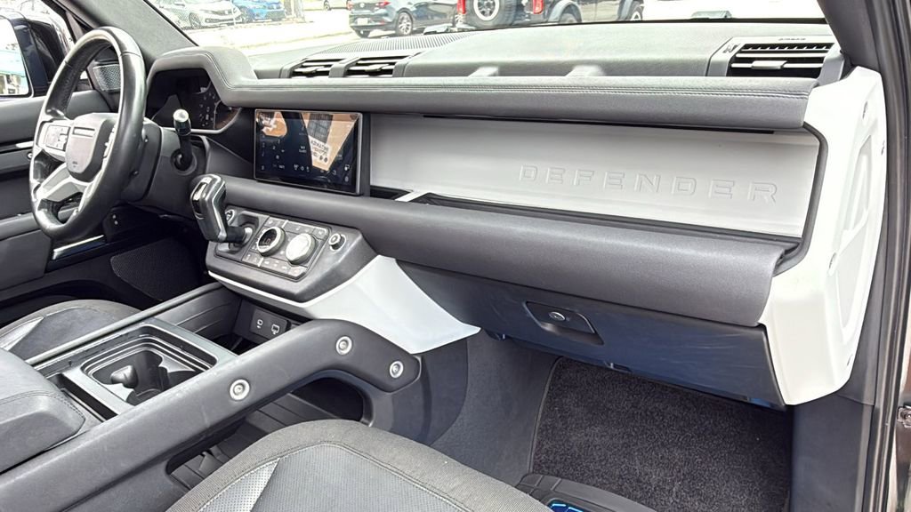 Used 2020 Land Rover Defender 110 S AWD/4WD image 42
