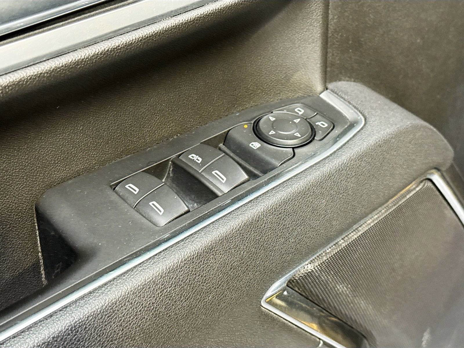 Certified 2025 Chevrolet Silverado 2500 LT w/ Convenience Package image 21