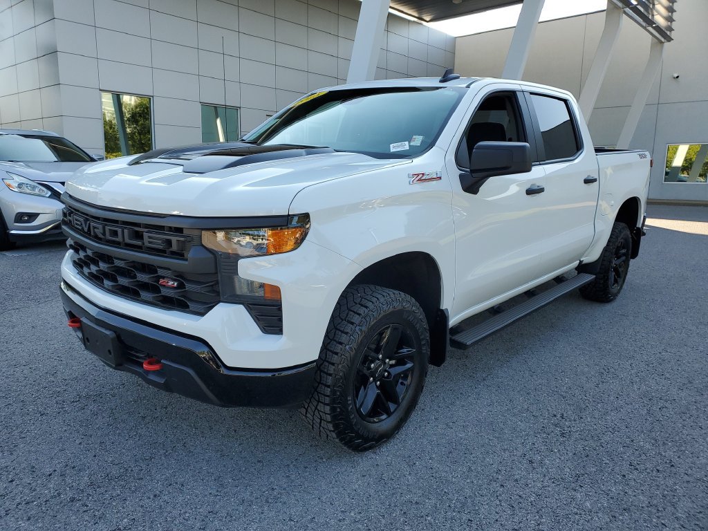 Used 2025 Chevrolet Silverado 1500 Custom Trail Boss AWD/4WD image 2