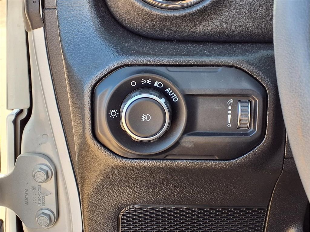 Used 2023 Jeep Wrangler Altitude image 19