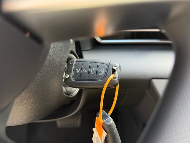 New 2026 Hyundai Elantra SE image 11