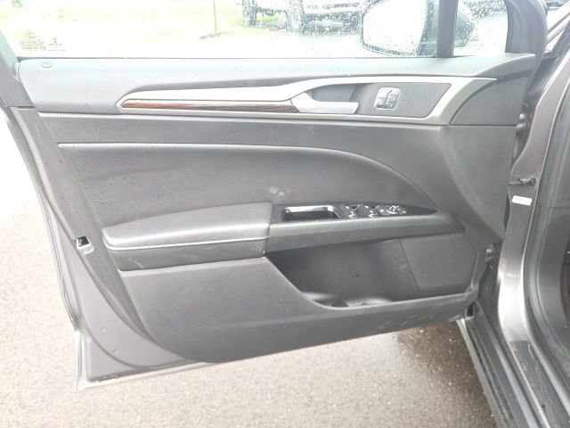 Used 2014 Ford Fusion SE w/ Equipment Group 202A image 22