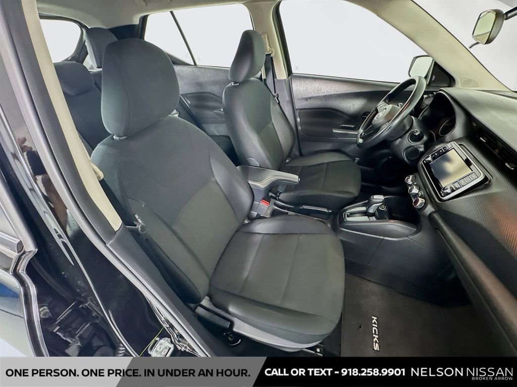 Certified 2025 Nissan Kicks Play S image 25