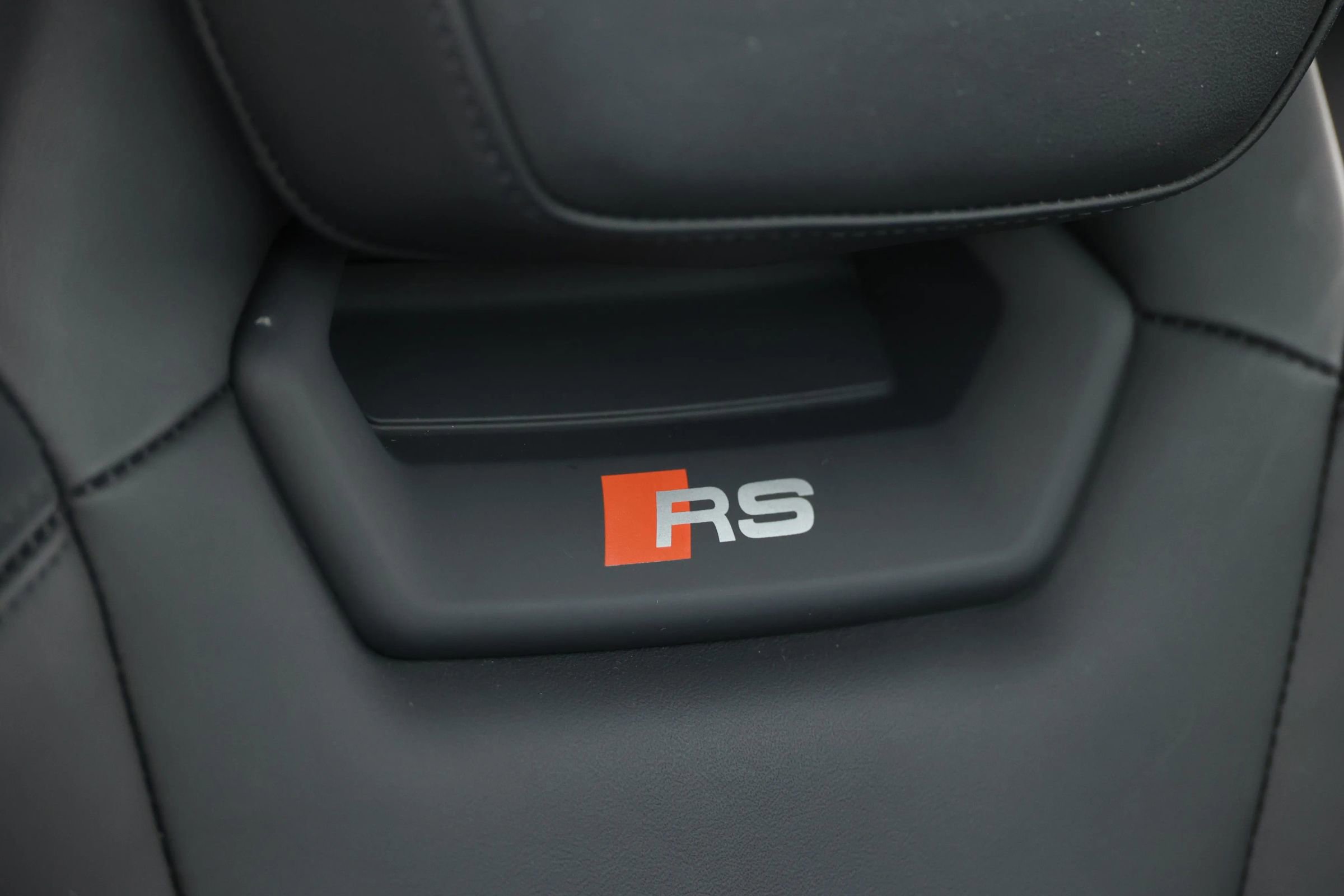 Used 2022 Audi RS e-tron GT w/ Carbon Performance Package image 82