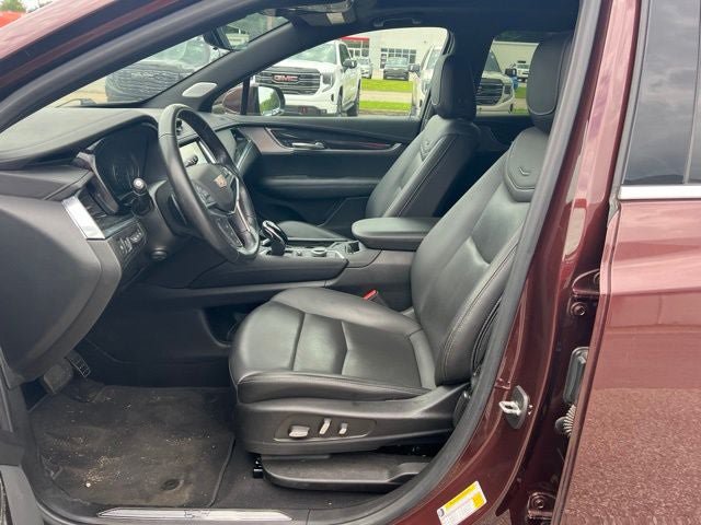 Used 2022 Cadillac XT5 Premium Luxury w/ Technology Package FWD image 11