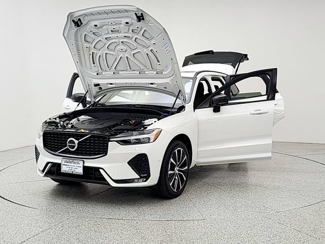 Certified 2023 Volvo XC60 B5 Plus w/ Climate Package AWD/4WD image 9