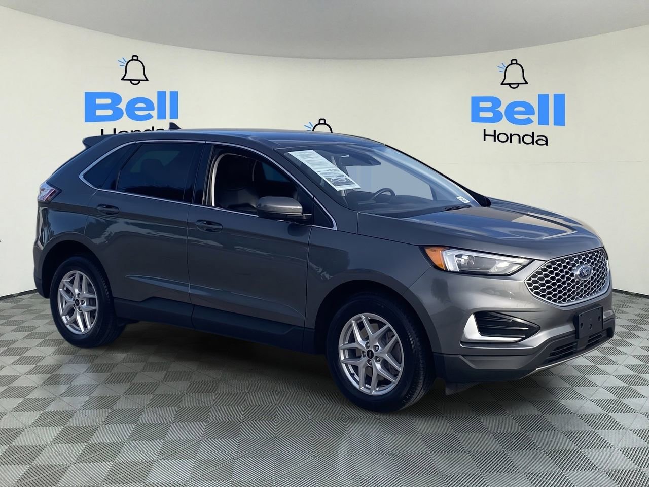 Used 2024 Ford Edge SEL image 6
