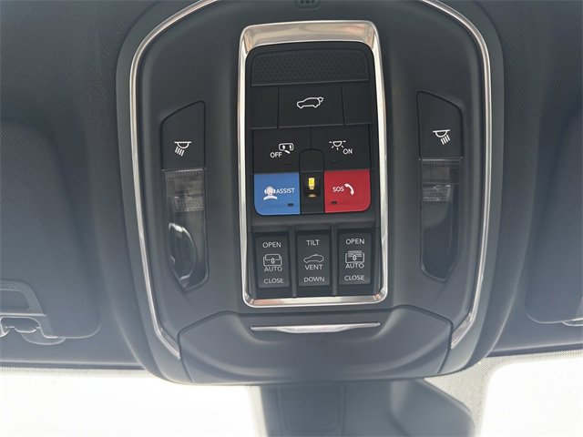 New 2025 Jeep Grand Cherokee L Limited w/ Luxury Tech Group II image 43