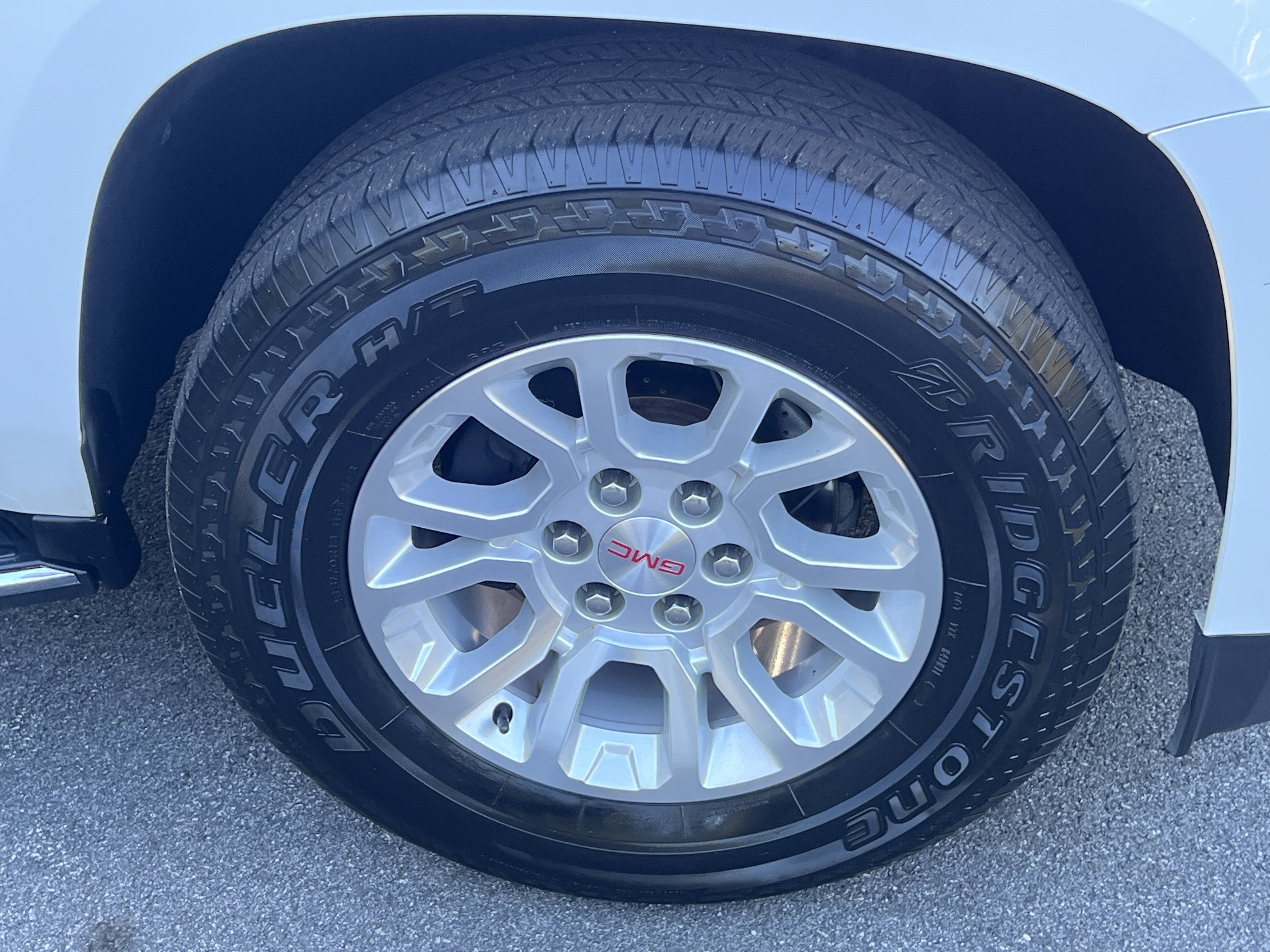Used 2020 GMC Yukon XL SLT AWD/4WD image 17