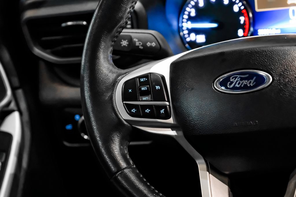 Used 2023 Ford Explorer XLT RWD image 17