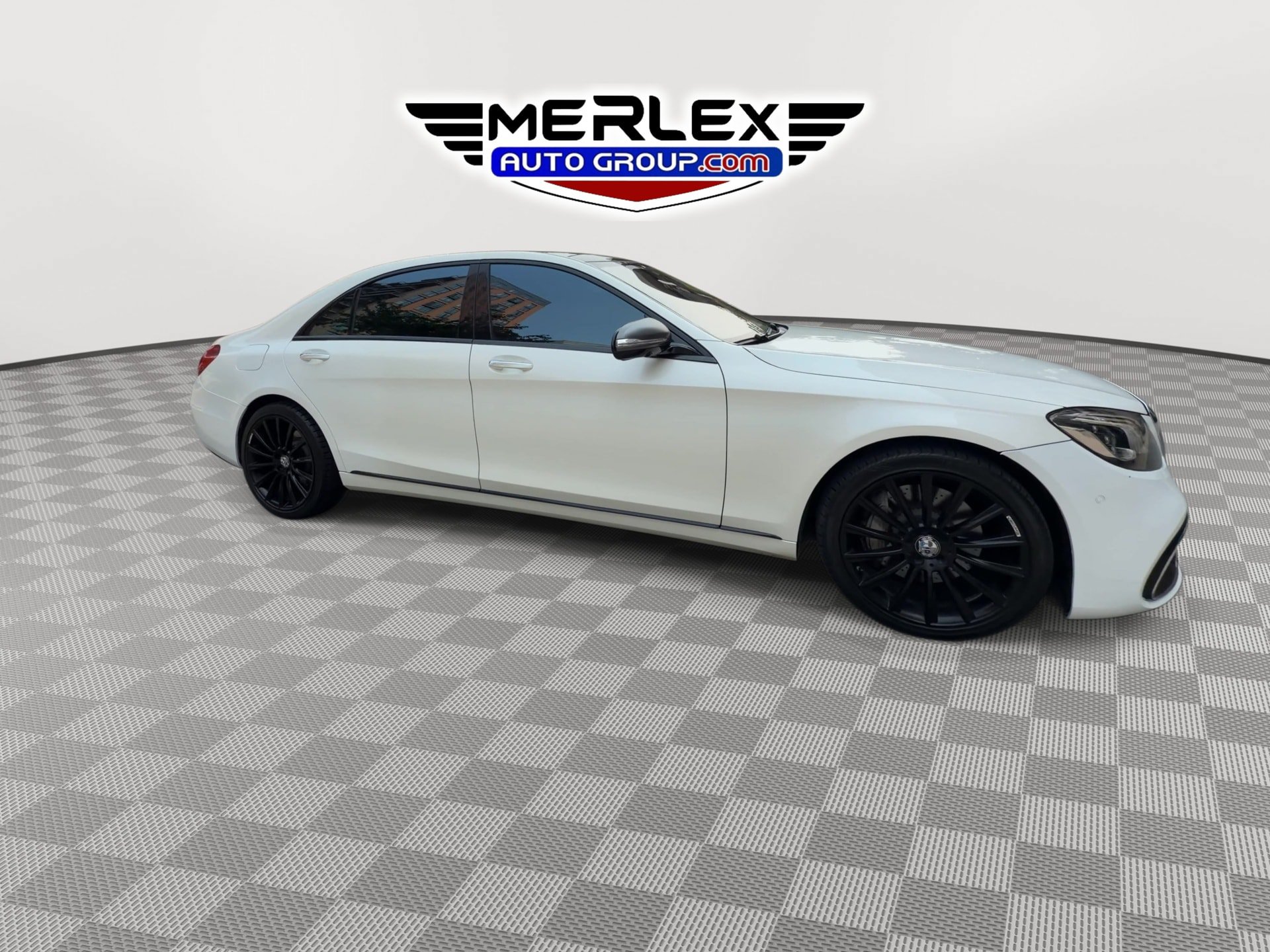 Used 2016 Mercedes-Benz S 550 4MATIC Sedan w/ Premium Package image 9