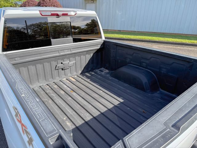 Used 2023 Chevrolet Silverado 1500 RST w/ Redline Edition AWD/4WD image 7