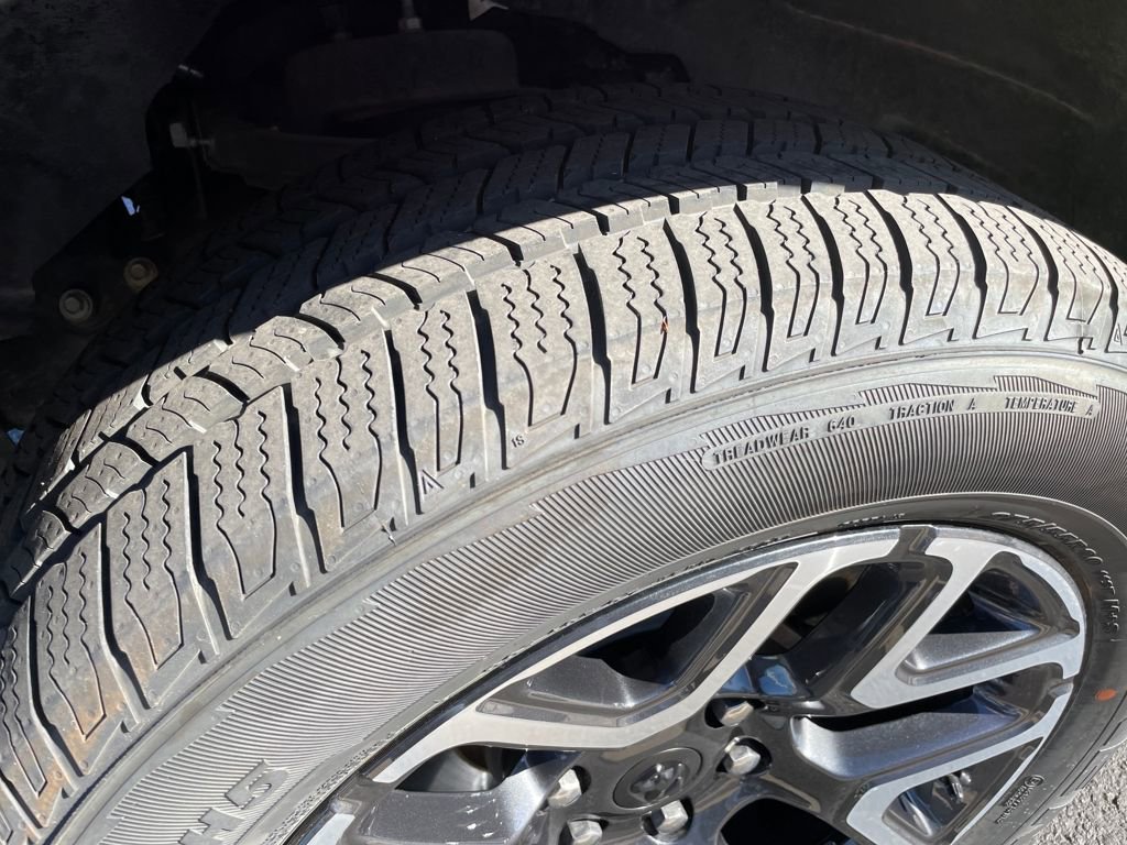 Used 2023 RAM 1500 Laramie AWD/4WD image 30