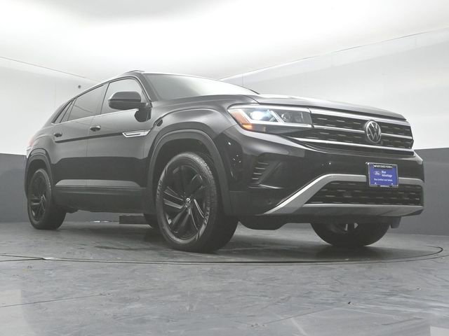 Used 2022 Volkswagen Atlas Cross Sport SE w/ Black Wheel Package image 36